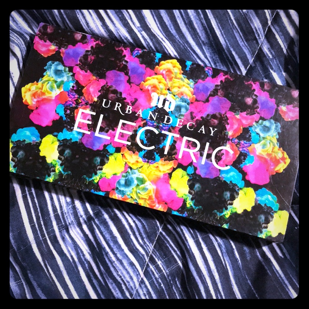 Urban decay electric pallet